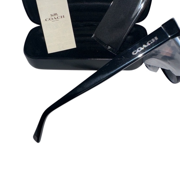 Coach Wyth Round Sunglasses - Picture 4 of 4